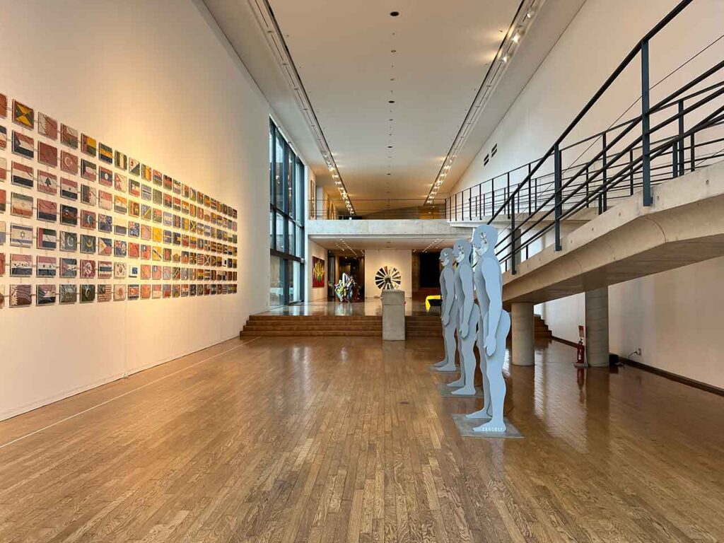 私が勤務していたベネッセハウスミュージアム館内